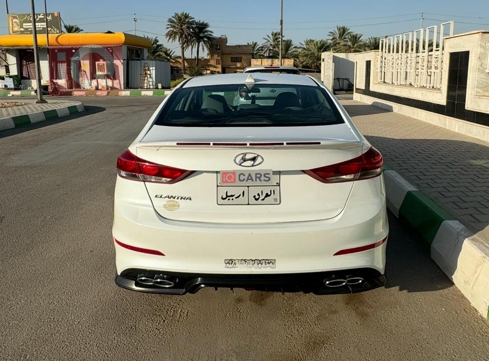 هیوندای ئەلەنترا